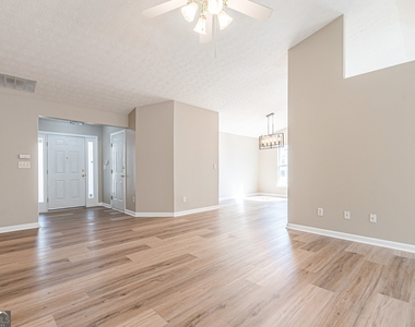5755 Lakeview Circle - Photo Thumbnail 19