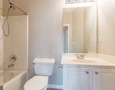 5755 Lakeview Circle - Photo Thumbnail 33