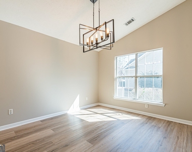 5755 Lakeview Circle - Photo Thumbnail 21