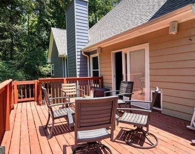 335 Butterfield Lane - Photo Thumbnail 20