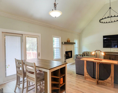335 Butterfield Lane - Photo Thumbnail 4