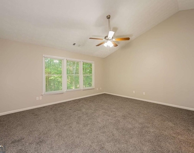 745 Mountain Oaks Parkway - Photo Thumbnail 6