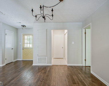 413 Deergrass Trail - Photo Thumbnail 14