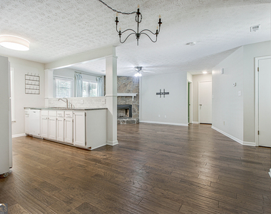 413 Deergrass Trail - Photo Thumbnail 16