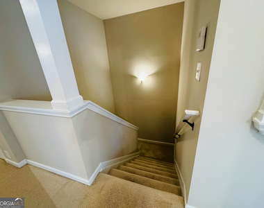 2515 Sheldon Place - Photo Thumbnail 13