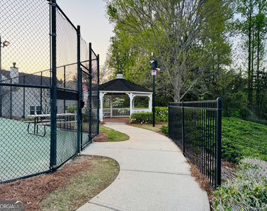 2515 Sheldon Place - Photo Thumbnail 32