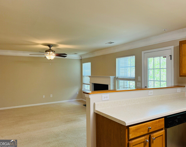 2515 Sheldon Place - Photo Thumbnail 11