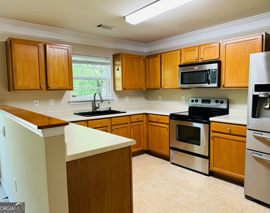 2515 Sheldon Place - Photo Thumbnail 10