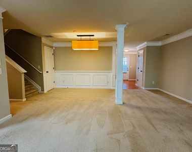 2515 Sheldon Place - Photo Thumbnail 6
