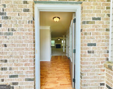 2515 Sheldon Place - Photo Thumbnail 2