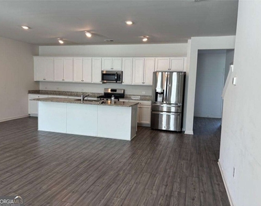 199 Peregrine Point - Photo Thumbnail 3