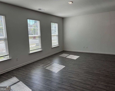 199 Peregrine Point - Photo Thumbnail 2