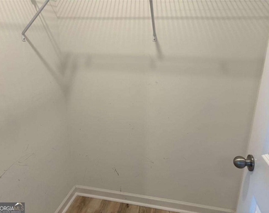 199 Peregrine Point - Photo Thumbnail 16