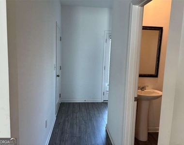 199 Peregrine Point - Photo Thumbnail 5