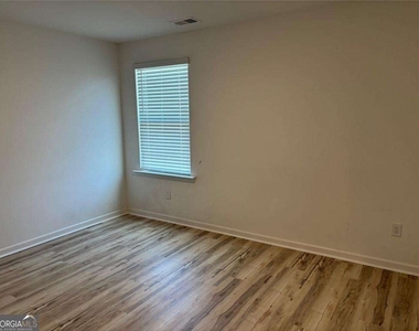 199 Peregrine Point - Photo Thumbnail 17