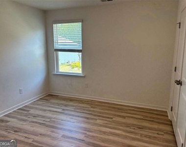 199 Peregrine Point - Photo Thumbnail 19