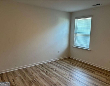 199 Peregrine Point - Photo Thumbnail 15