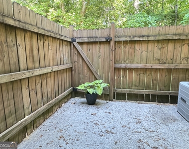 3547 Peachtree Corne Circle - Photo Thumbnail 13