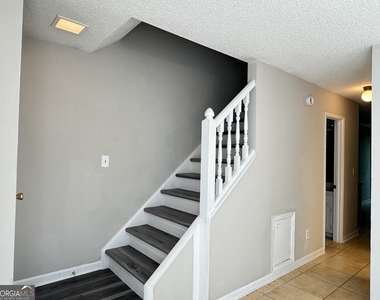 3547 Peachtree Corne Circle - Photo Thumbnail 1