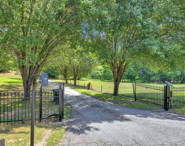 3442 Skyland Drive - Photo Thumbnail 1