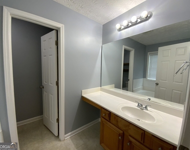 69 Jameston Drive - Photo Thumbnail 16