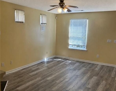 3477 Carraige Chase Road - Photo Thumbnail 4