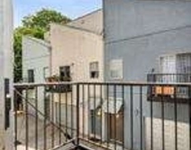 110 Moreland Avenue Se - Photo Thumbnail 13