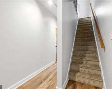 110 Moreland Avenue Se - Photo Thumbnail 4