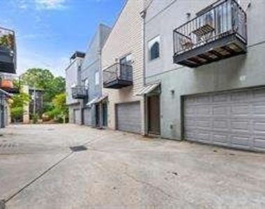 110 Moreland Avenue Se - Photo Thumbnail 24