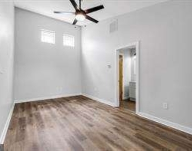 110 Moreland Avenue Se - Photo Thumbnail 16