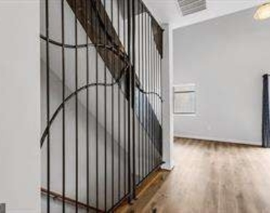 110 Moreland Avenue Se - Photo Thumbnail 22