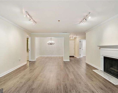 3203 Lenox Road Ne - Photo Thumbnail 1