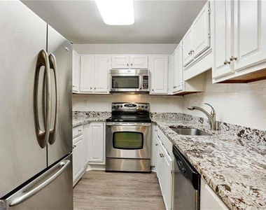 3203 Lenox Road Ne - Photo Thumbnail 5