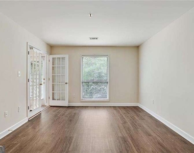 3203 Lenox Road Ne - Photo Thumbnail 9
