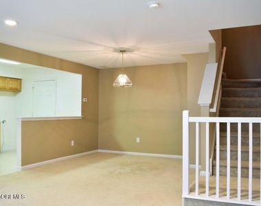 311 Brookfield Drive - Photo Thumbnail 3