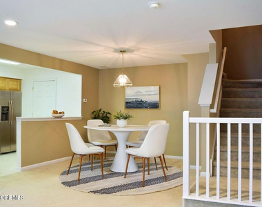 311 Brookfield Drive - Photo Thumbnail 2