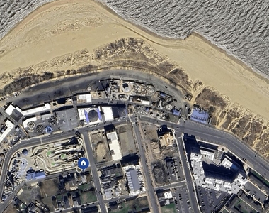 22 Bay Avenue - Photo Thumbnail 8