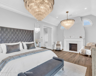 459 Normandy Drive - Photo Thumbnail 13