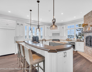 459 Normandy Drive - Photo Thumbnail 6