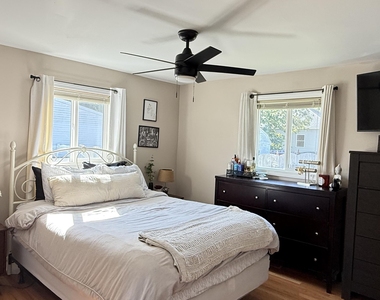 132 Tiller Avenue - Photo Thumbnail 15