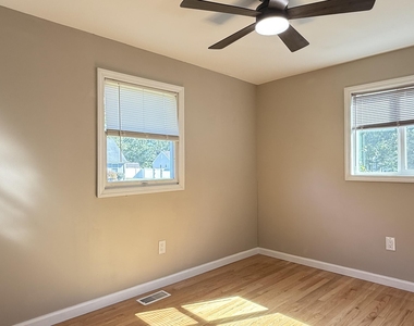 132 Tiller Avenue - Photo Thumbnail 17