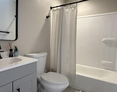 132 Tiller Avenue - Photo Thumbnail 12