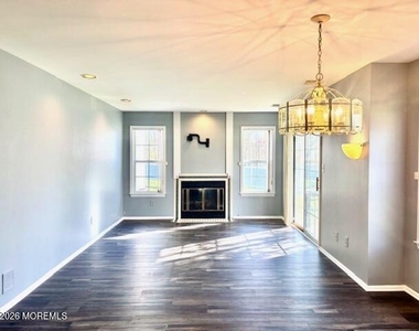 116 Wellington Court - Photo Thumbnail 7
