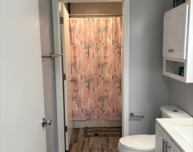 18-6 Augusta Court - Photo Thumbnail 8
