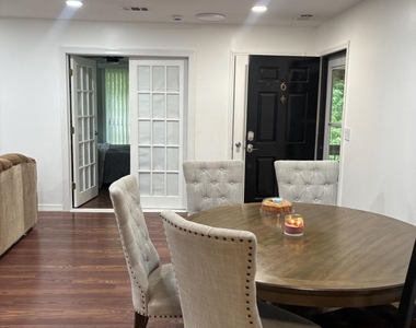 18-6 Augusta Court - Photo Thumbnail 2
