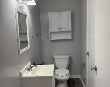18-6 Augusta Court - Photo Thumbnail 5