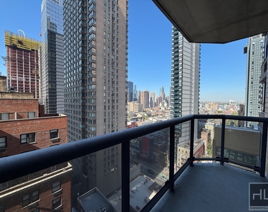 West 48th Street - Photo Thumbnail 1