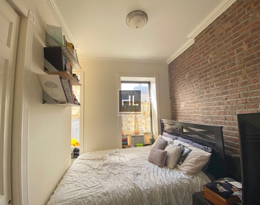 West 103rd Street - Photo Thumbnail 2