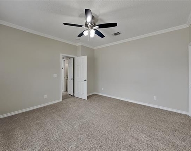 8101 Pacific Street - Photo Thumbnail 6