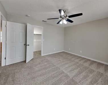 8101 Pacific Street - Photo Thumbnail 14
